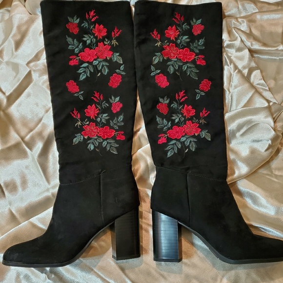 New Libby Edelman Boots black with red flowers - Picture 2 of 7